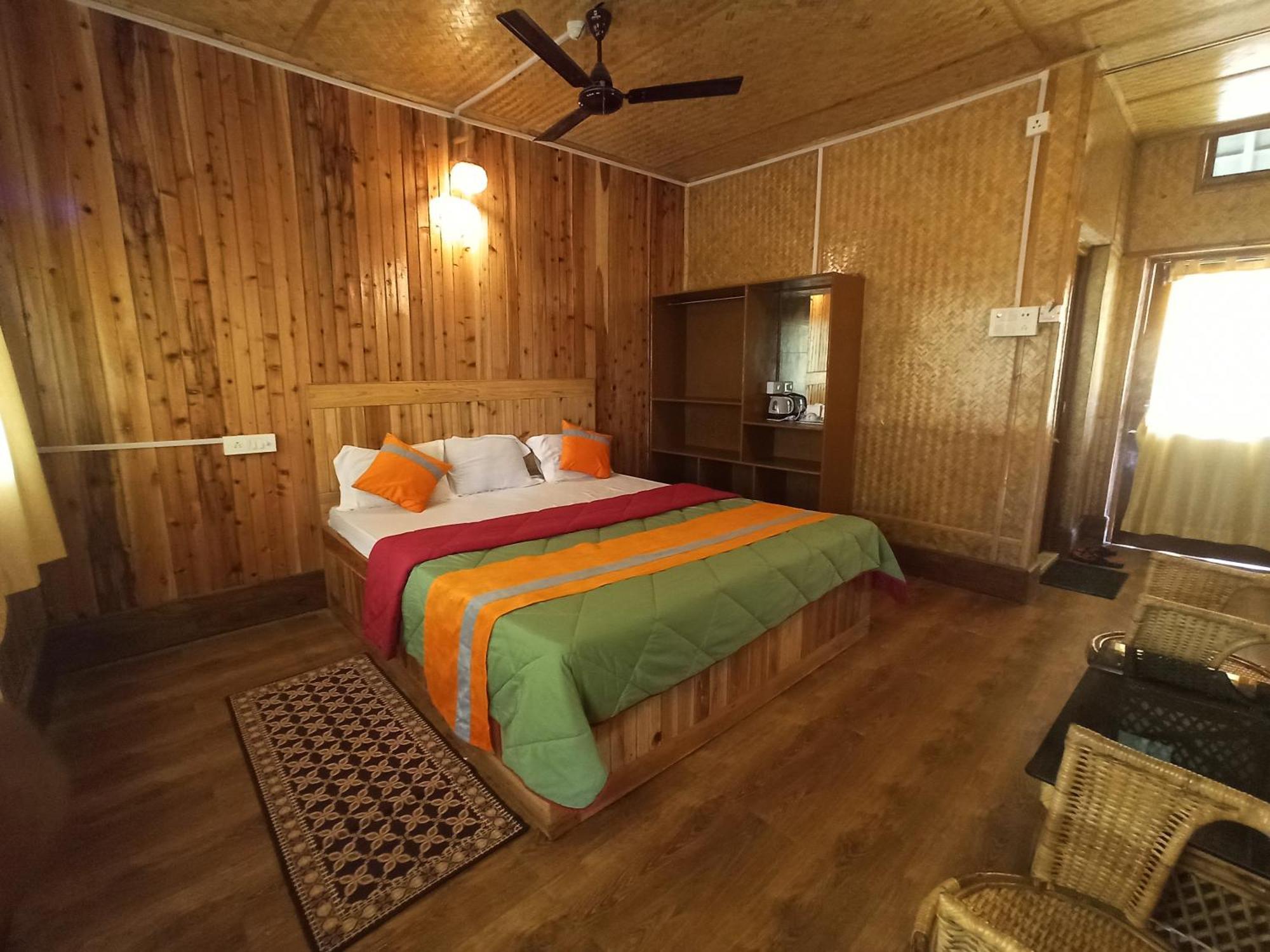 Grasshopper Jungle Queen Resort Chālsa Exteriér fotografie